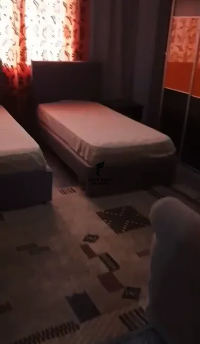 Tirane, jepet me qera apartament 3+1 Kati 1, 110 m² 400 € (LAPRAKE)