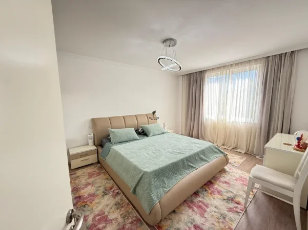 Tirane, shitet apartament 2+1 Kati 5, 90 m² 140.000 € (KINOSTUDIO)