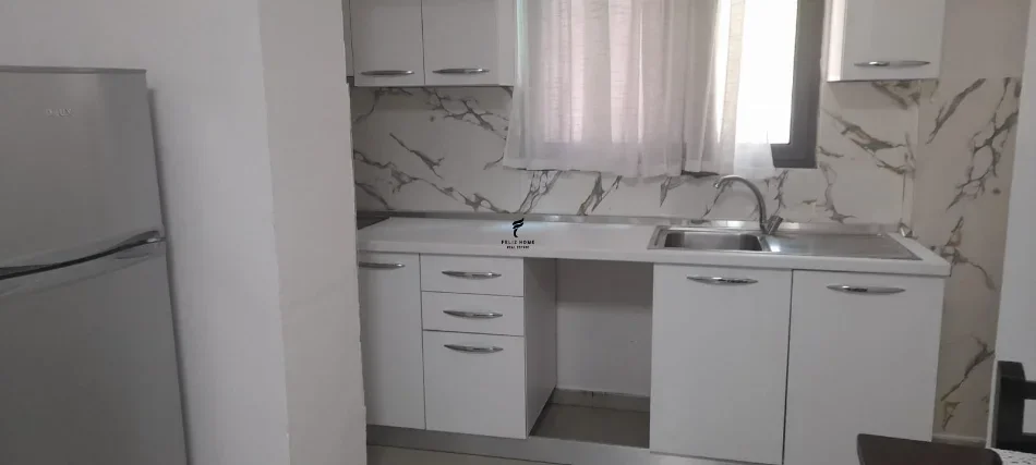 Tirane, jepet me qera apartament 2+1 Kati 1, 70 m² 500 € (MYSLYM SHYRI)