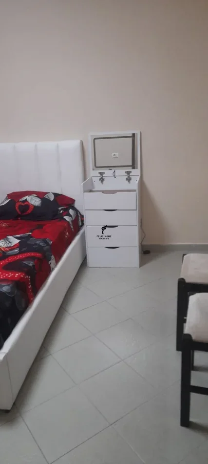 Tirane, jepet me qera apartament 2+1 Kati 1, 70 m² 500 € (MYSLYM SHYRI)