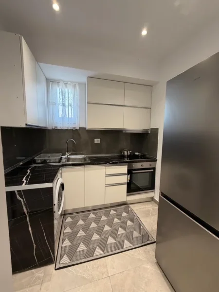 Jepet me qera apartament 1+1 – pas Concordit, 5 Maj – 450€