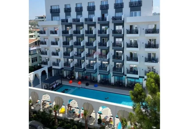 Kavaje, shitet hotel , 3.371 m² (Golem)