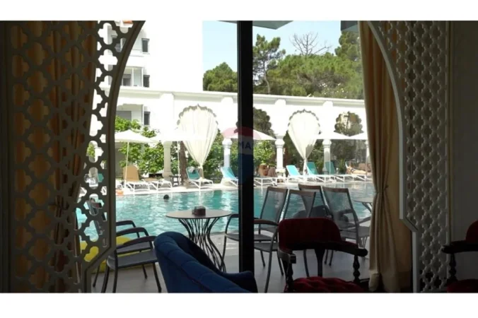 Kavaje, shitet hotel , 3.371 m² (Golem)