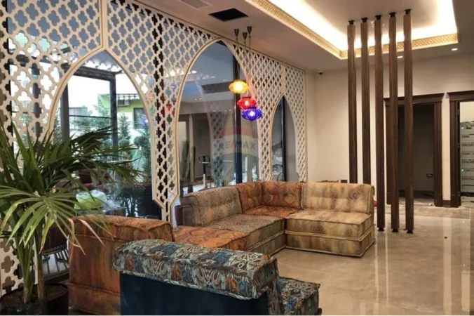 Kavaje, shitet hotel , 3.371 m² (Golem)