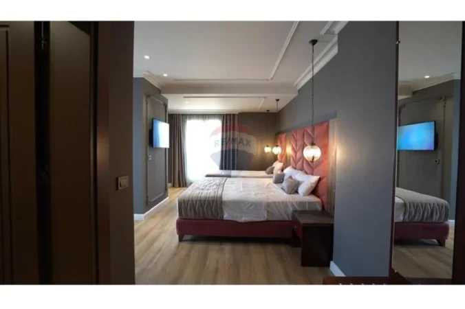 Kavaje, shitet hotel , 3.371 m² (Golem)