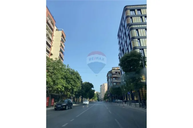 Tirane, shitet , 236 m² 1.550.000 € (Rruga e Elbasanit)