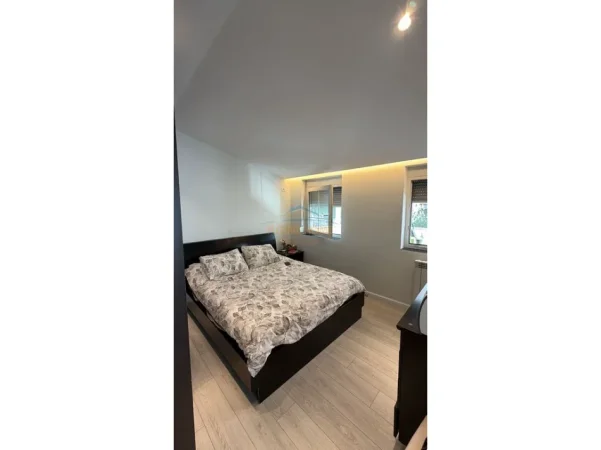 Tirane, jepet me qera Vile 2 Katshe Kati 0, 315 m² 3.500 € (Palma Nova)