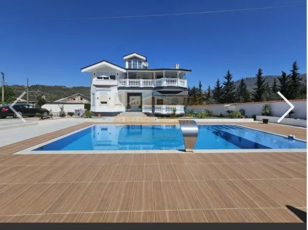 Tirane, jepet me qera Vile 2 Katshe Kati 0, 315 m² 3.500 € (Palma Nova)