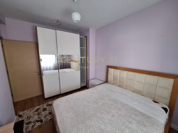 Tirane, jepet me qera apartament 2+1 Kati 8, 90 m² 450 € 