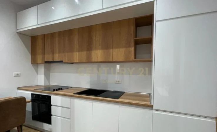 Tirane, jap me qera apartament duplex 2+1+Ballkon Kati 13, 90 m² 800 € (Medar Shtylla)