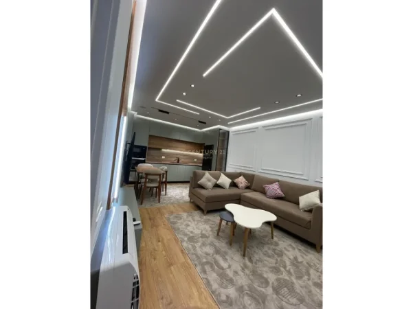 Tirane, jepet me qera apartament 1+1 Kati 5, 73 m² 500 € (Paskuqan)