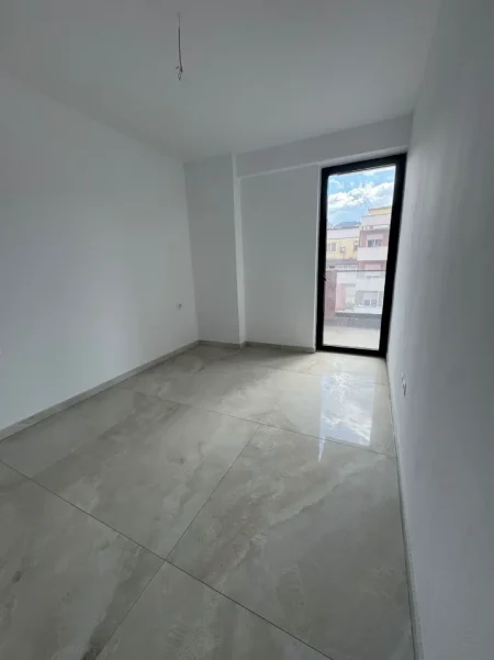 Tirane, jepet me qera zyre Kati 8, 70 m² 700 € (OLYMPIC RESIDENCE)