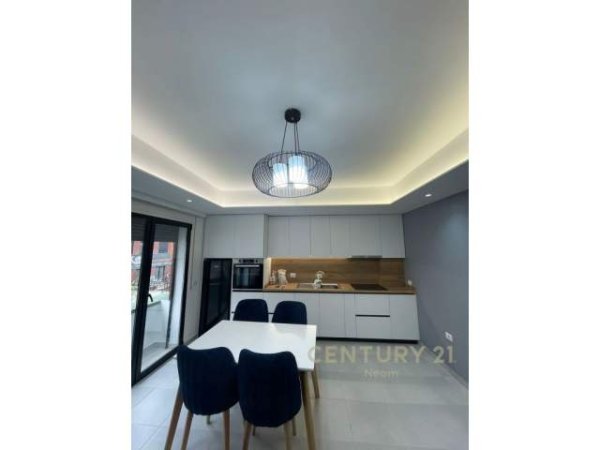 Tirane, jepet me qera apartament 2+1+BLK Kati 2, 110 m² 800 Euro (kodra e diellit)