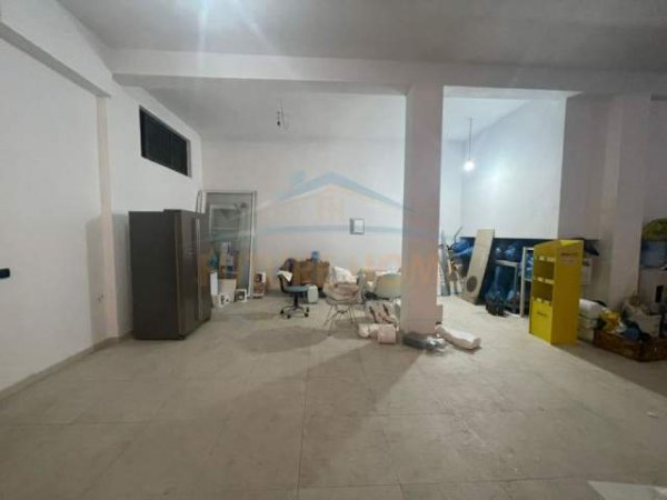 Durres, jepet me qera ambjent biznesi Kati 0, 477 m² 650 Euro (Shkozet, Durres)