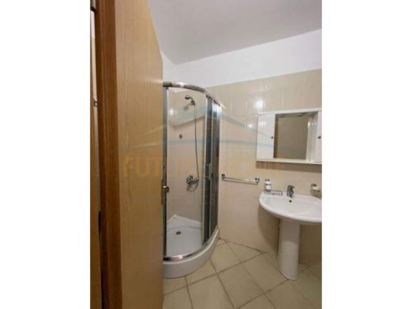 Durres, jepet me qera apartament 2+1 Kati 10, 90 m² 500 Euro (Vollga, Durres)