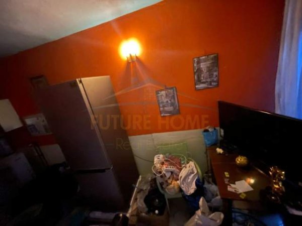 Durres, jepet me qera apartament 1+1 Kati 0, 52 m² 200 Euro (Plazh- Rrota e Kuqe, Durres)