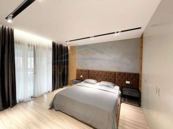 Tirane, shitet apartament 2+1+BLK Kati 8, 220.000 Euro (Prane Harry Fultz)