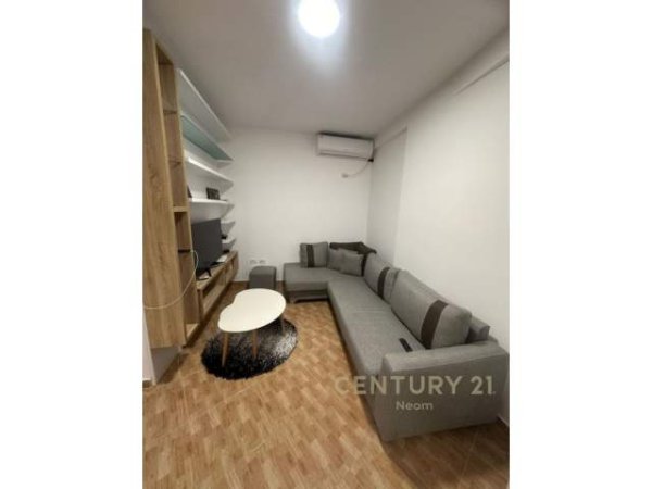 Tirane, jepet me qera apartament 3+1+BLK Kati 5, 160 m² 800 Euro (Liqeni i Thate, Kompleksi Veneto)