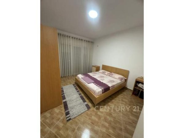 Tirane, jepet me qera apartament 3+1+BLK Kati 5, 160 m² 800 Euro (Liqeni i Thate, Kompleksi Veneto)