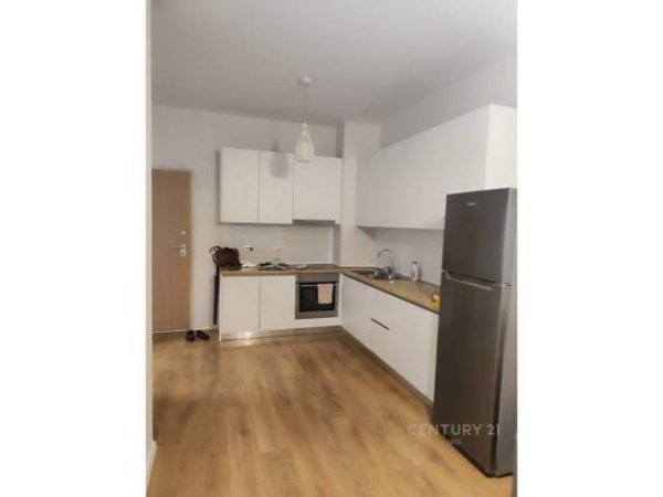 Tirane, jepet me qera apartament 1+1 Kati 8, 53 m² 550 Euro (kika 2)