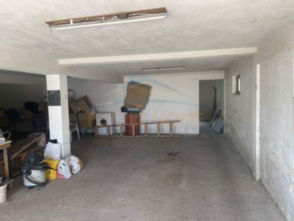 Durres, shitet shtepi 3+1+A+BLK 210.000 Euro (Shkozet, Durres)