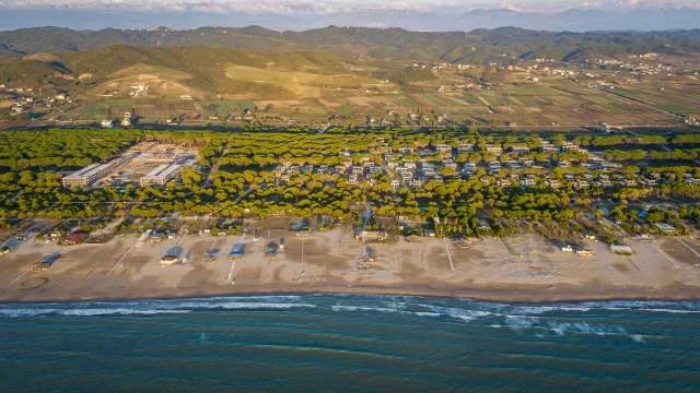 Durres, shitet Vile 2 Katshe Kati 2, 191 m² 495.000 Euro (Gjiri i Lalzit)