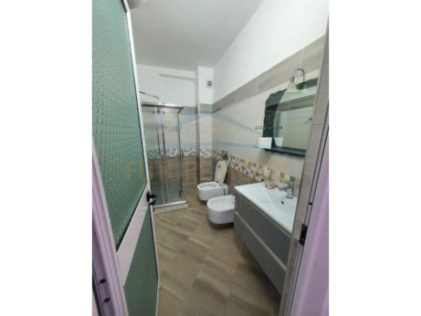 Durres, shitet apartament 1+1 Kati 7, 75 m² 77.000 Euro (Plazh-Hekurudha, Durres)