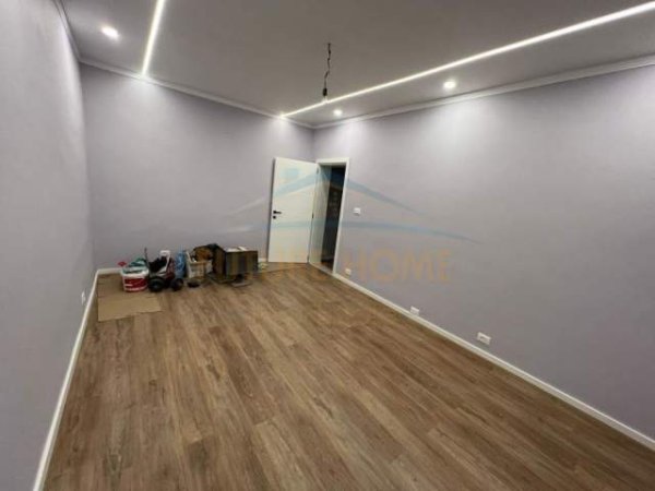 Tirane, jepet me qera apartament Kati 3, 100 m² 10.000 Euro (Ish blloku)