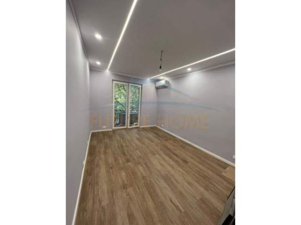 Tirane, jepet me qera apartament Kati 3, 100 m² 10.000 Euro (Ish blloku)