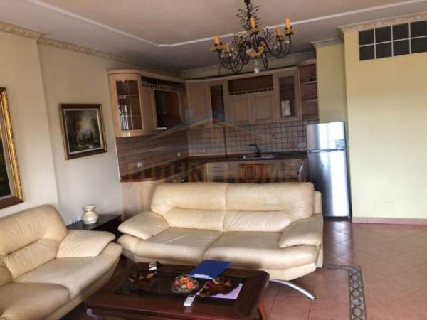 Tirane, jepet me qera apartament Kati 7, 102 m² 600 Euro (Rruga Islam Alla)