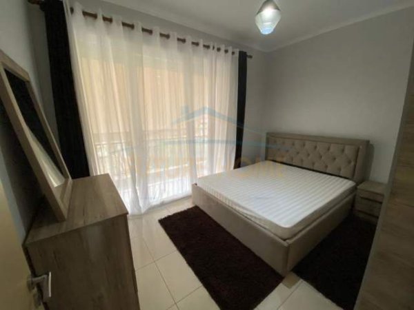 Tirane, jepet me qera apartament 2+1 Kati 4, 97 m² 700 Euro (Vasil Shanto)