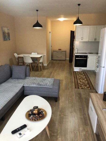 Jepet me qera apartamenti 2+1 500euro Qsut