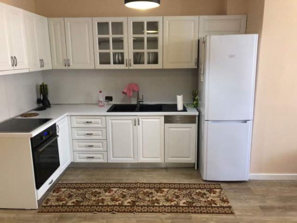 Jepet me qera apartamenti 2+1 500euro Qsut