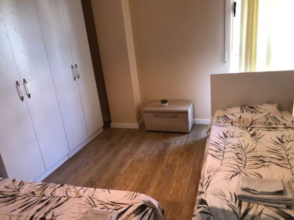 Jepet me qera apartamenti 2+1 500euro Qsut
