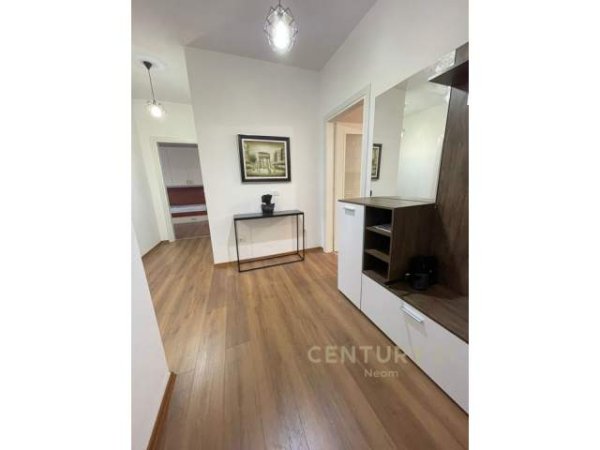 Tirane, jepet me qera apartament 3+1+BLK 138 m² 700 Euro (don bosko)