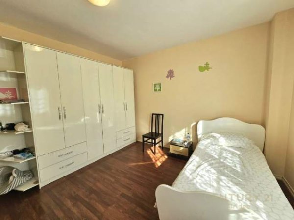 Tirane, jepet me qera apartament 2+1+A+BLK 147 m² 700 Euro (rruga durrsit)