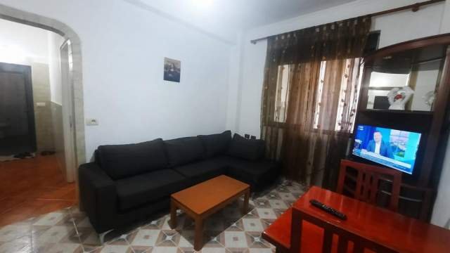 Tirane, jepet me qera apartament 1+1 Kati 1, 75 m² 370 Euro (Bulevardi i Ri)
