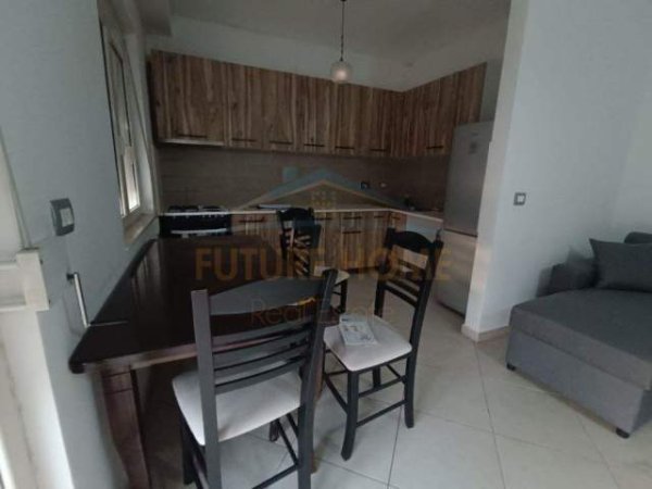 Durres, jepet me qera apartament 2+1 Kati 5, 120 m² 350 Euro (Shkolla"Eftali Koci", Durres)