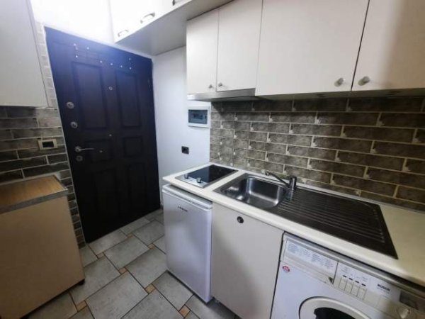 Tirane, jepet me qera garsonier Kati 2, 30 m² 320 Euro (5 Maji)