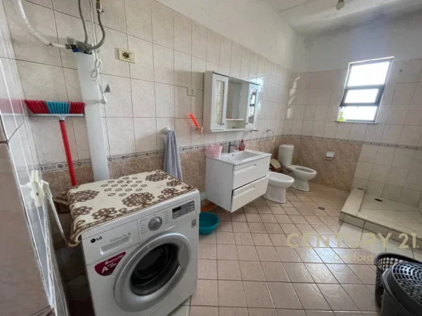 Tirane, shes Vile 5+1 Kati 2, 500 m² 503.600 € (Shkoze)