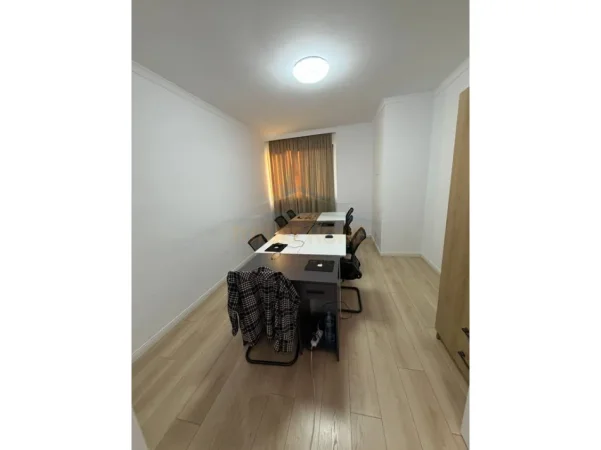 Tirane, shitet apartament 2+1 Kati 7, 114 m² 230.600 € (UNAZA E RE)