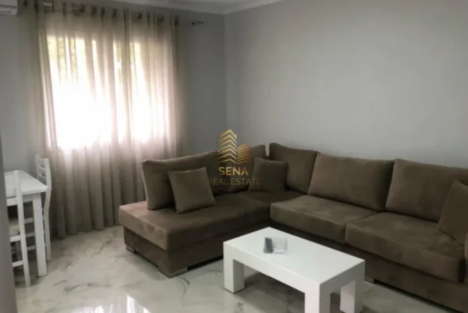 Tirane, jepet me qera apartament 1+1+Ballkon Kati 3, 50 m² 450 € (Spitali QSUT)