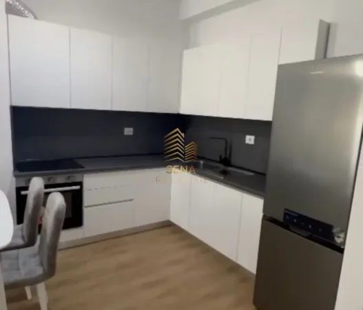 Tirane, shitet apartament 1+1+Ballkon Kati 4, 63 m² 122.000 € (Ali Demi, Rezidenca Kaimi)