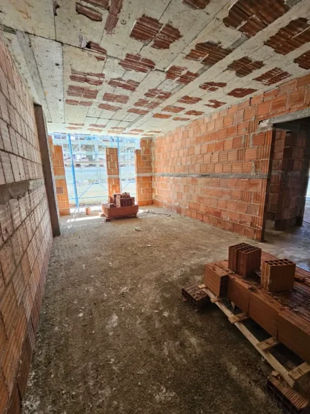 Tirane, shitet apartament 2+1+Ballkon Kati 2, 107 m² 112.350 € (Paskuqan)