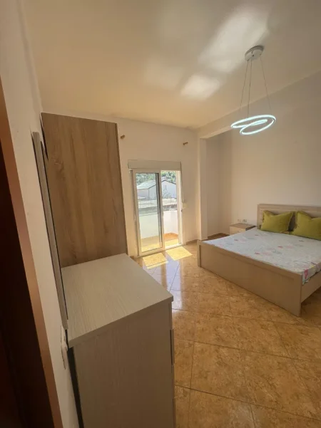 Tirane, jepet me qera apartament 1+1 Kati 3, 70 m² 350 € (Misto Mame)