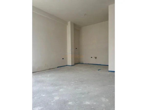 Tirane, shitet apartament 2+1 Kati 4, 84 m² 176.000 € (ALI DEMI)
