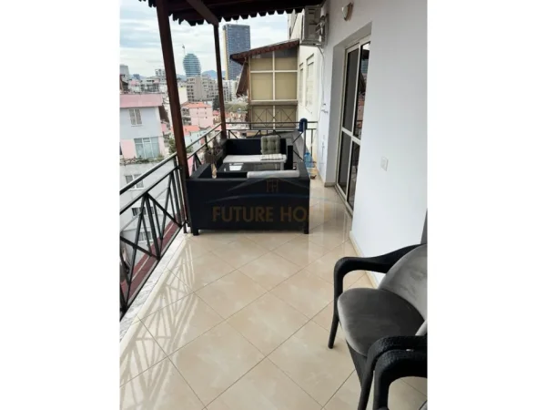 Tirane, jepet me qera apartament 2+1+Aneks+Ballkon Kati 9, 120 m² 650 € (Rruga e Barrikadave)