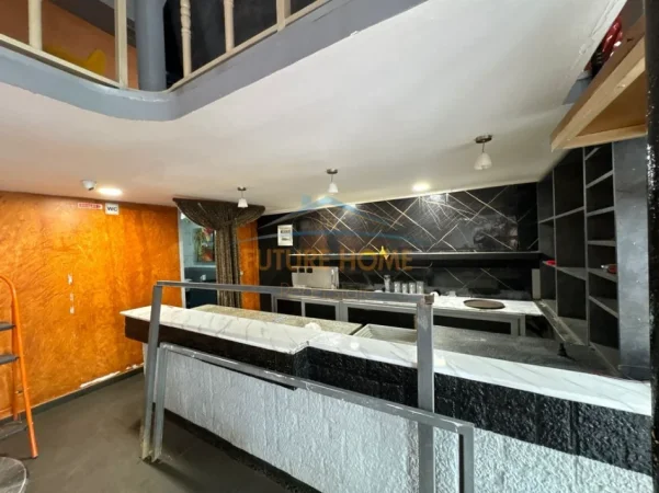 Tirane, jepet me qera bar-kafe Kati 0, 46 m² 500 € (,Yzberisht)