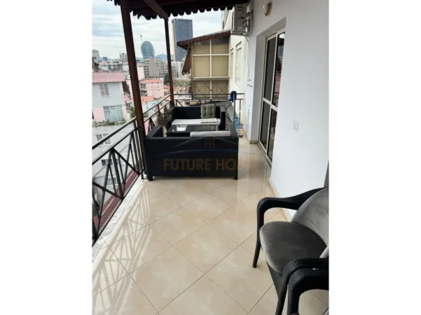 Tirane, jepet me qera apartament 2+1 Kati 9, 120 m² 650 € (Rruga e Barrikadave)