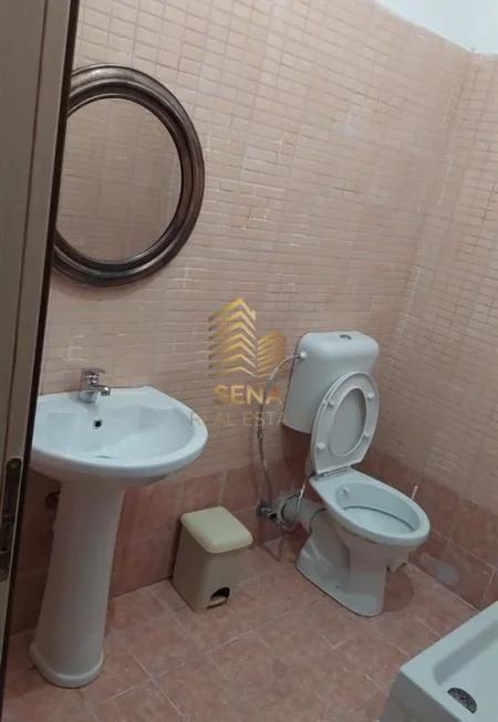 Tirane, jepet me qera apartament 2+1+Ballkon Kati 5, 108 m² 450 € (Astir)